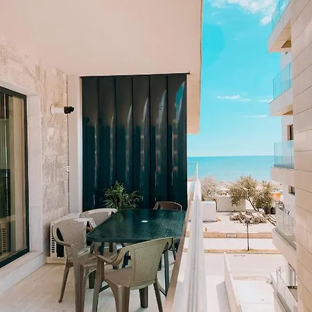 Lemon 25 By Sea View